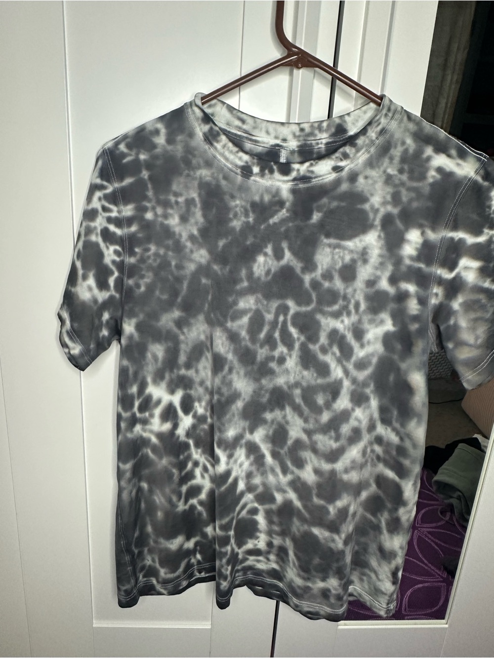 Women’s Black & Gray Tie-Dye Short Sleeve T-Shirt